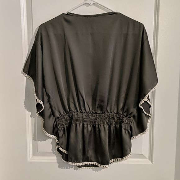 Top - Picture 2 of 4